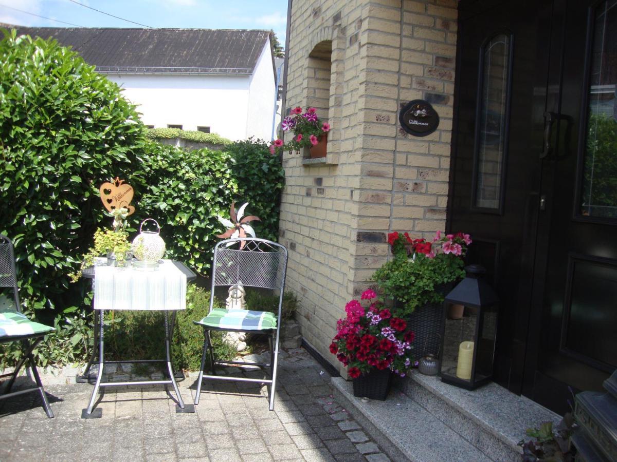 Eifelferienwohnungen "Familie Saxler" Bereborn エクステリア 写真