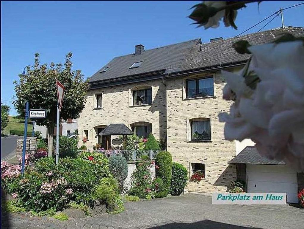 Eifelferienwohnungen "Familie Saxler" Bereborn エクステリア 写真